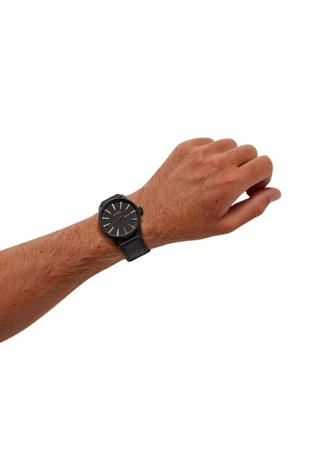 Sentry Leather Matte Black / Gold