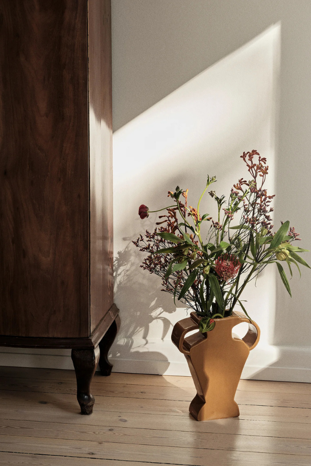 Etta Double Handled Vase - Cinnamon Sand