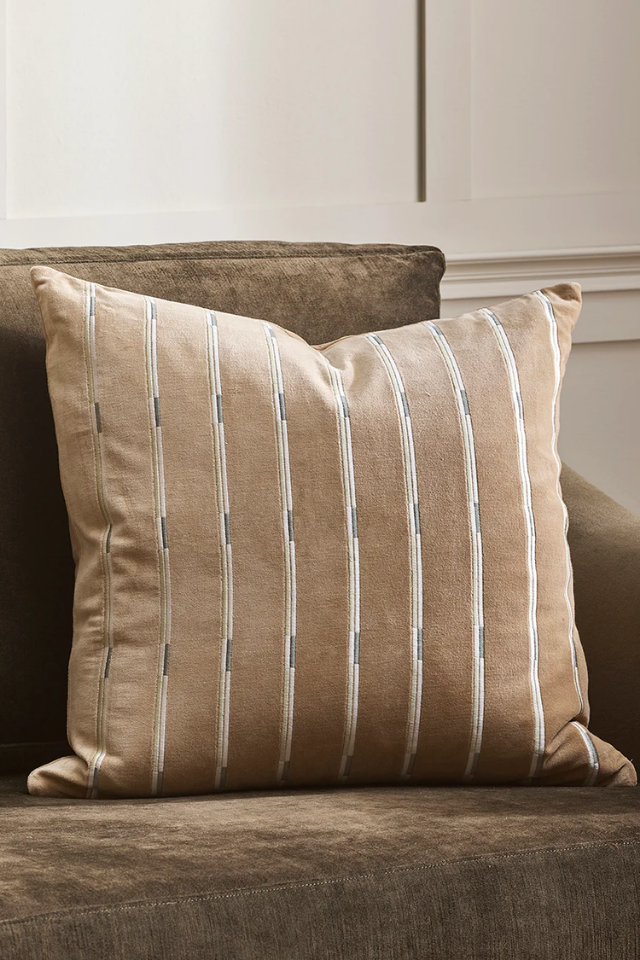 Eden Barley Cushion