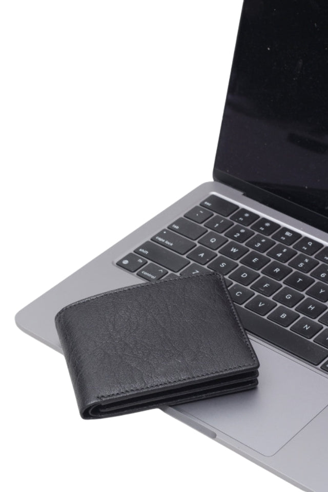 Executive Ultra Card Holder - Black