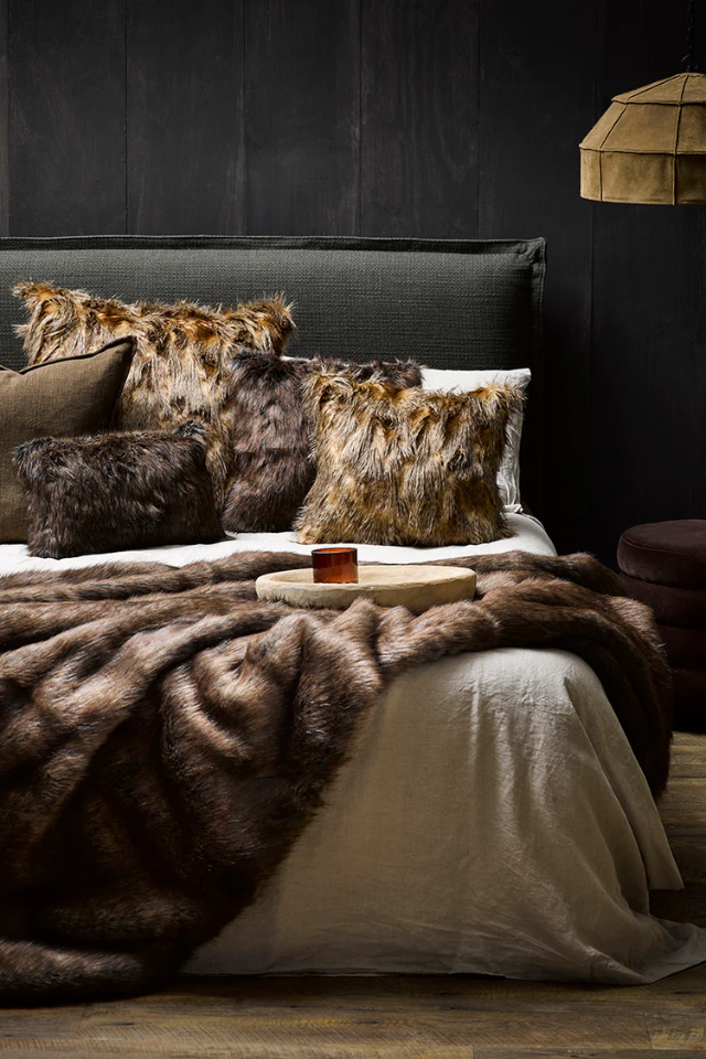 Heirloom Faux Fur Standard Throw - Husky