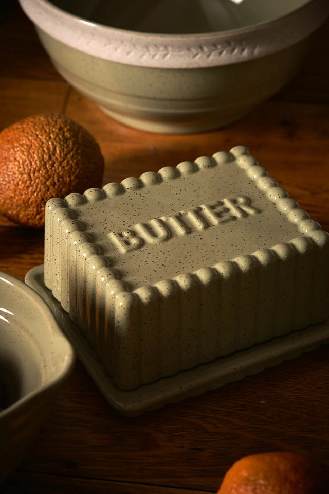 Kitcehn Life Butter Dish - Peppercorn
