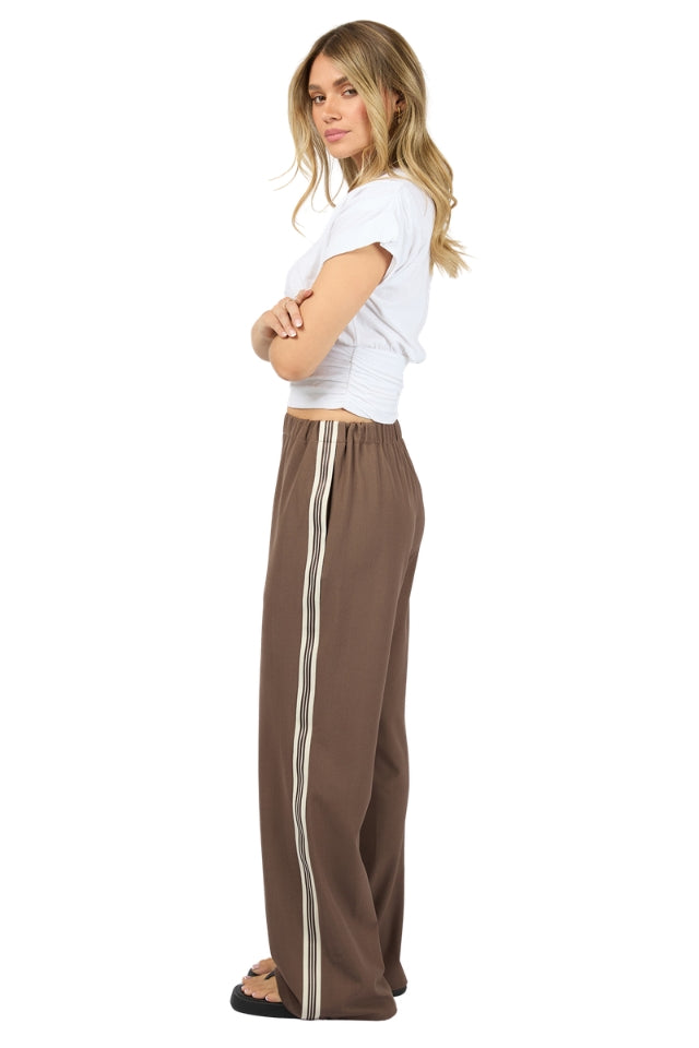 Lina Pant - Coffee
