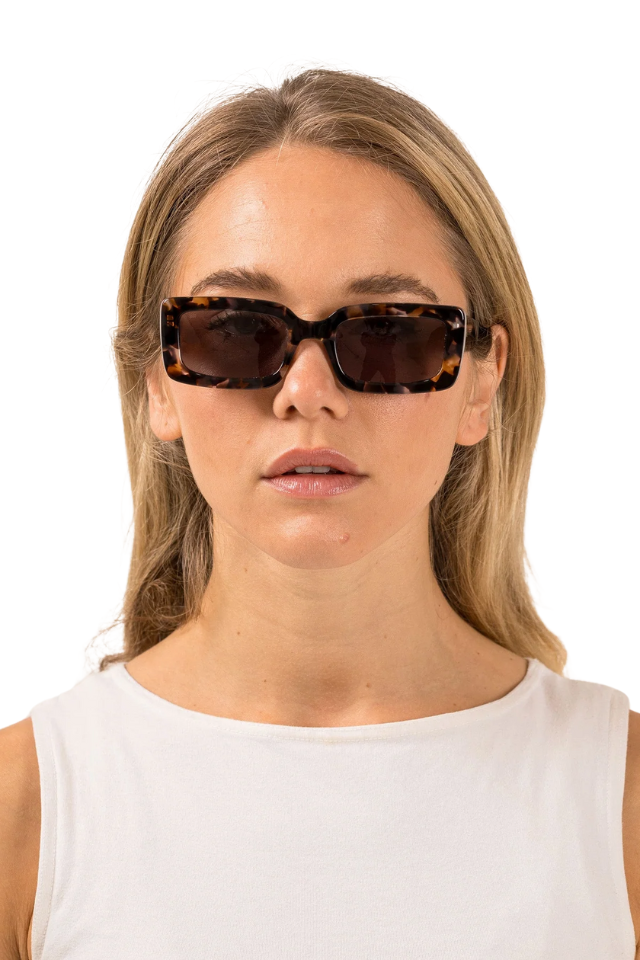 Odessa: Pebble Tort/Grey