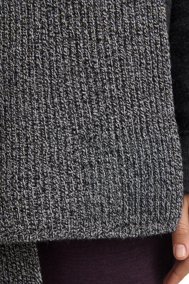 Rib Knit Scarf - Black White