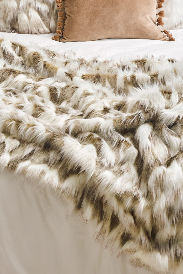 Heirloom Faux Fur Throw - Snowshoe Hare