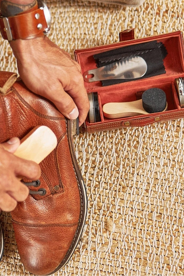 Gentlemans Shoe Shine Kit 6pcs