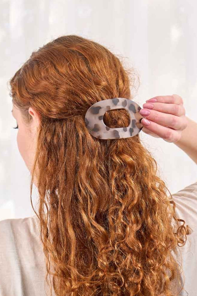 Tamed Flat Hair Claw - Light Tort