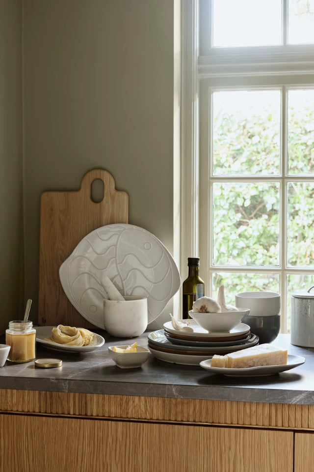 Pesce Long Plate - White