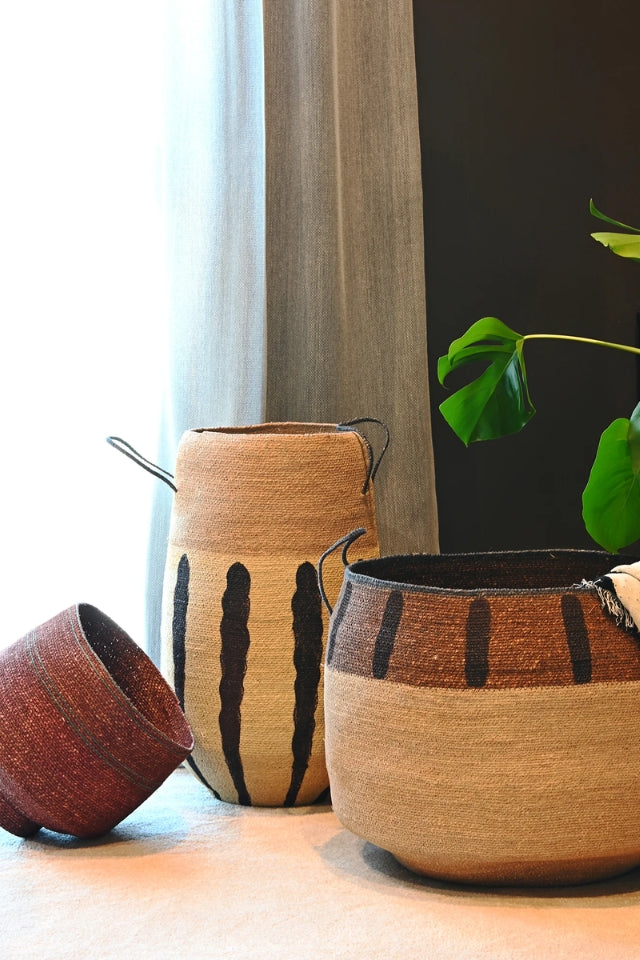 Kintu Collection Velora Basket - Natural with Chocolate Rim
