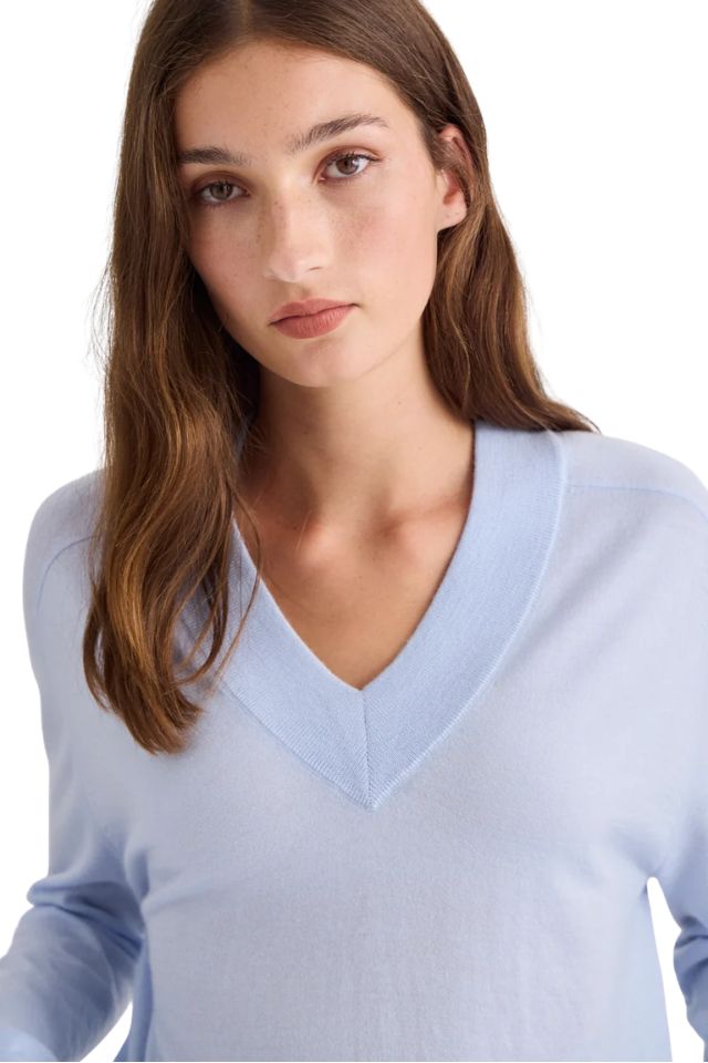 Featherlight Cashmere V-Neck - Pale Blue