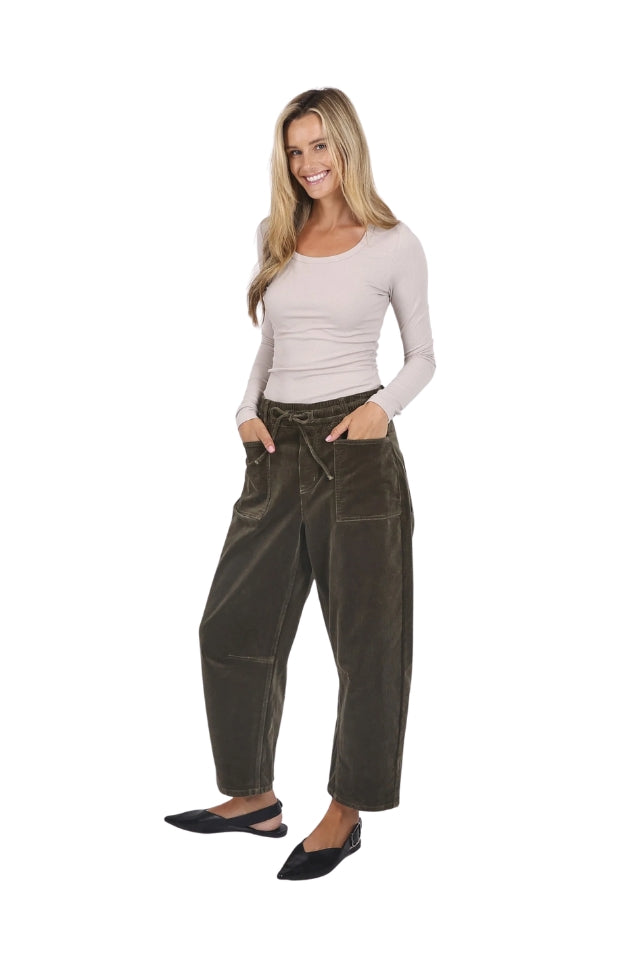 Leo Barrel Jean Corduroy - Forest Moss