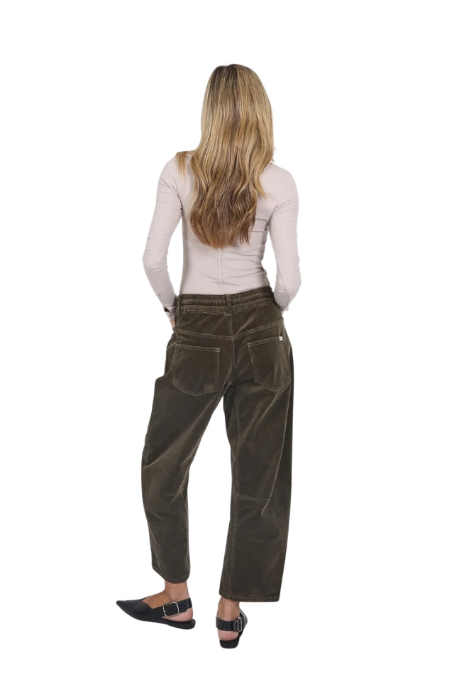 Leo Barrel Jean Corduroy - Forest Moss