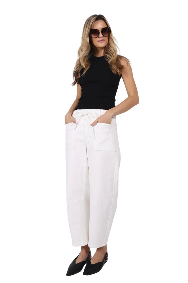 Leo Barrel Jean - White