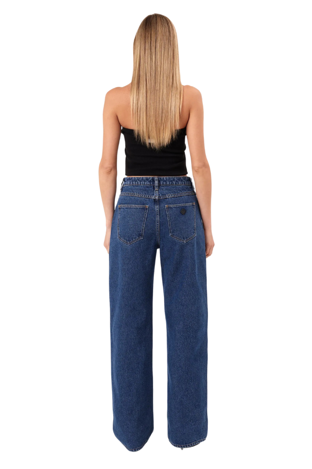 95 Baggy Bella