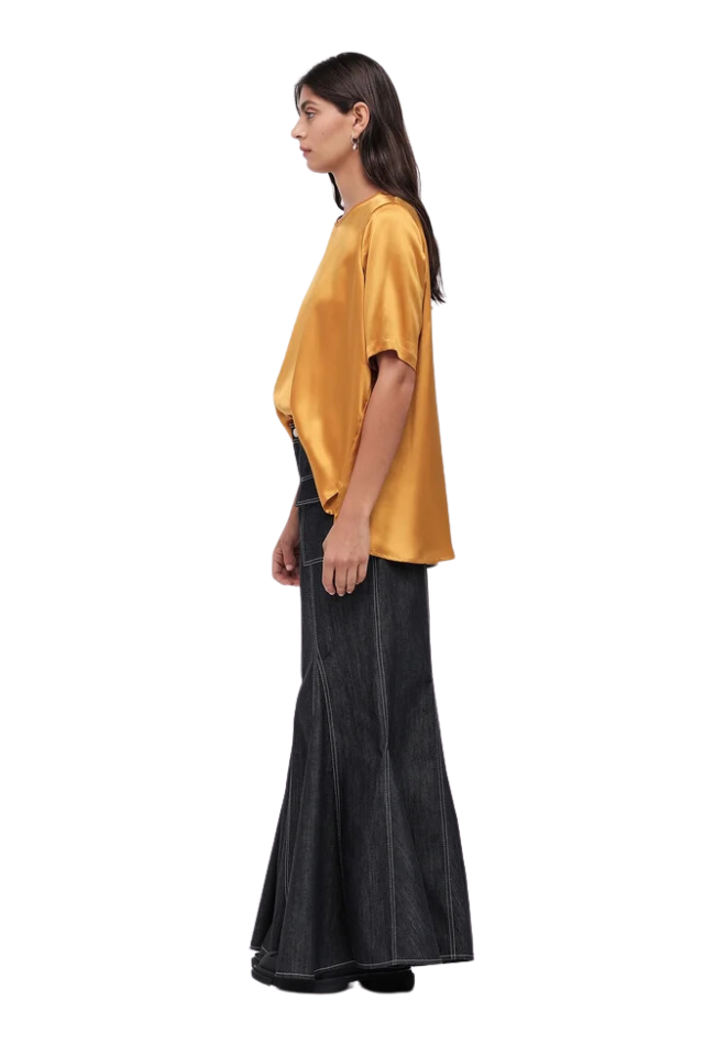Aura Tee