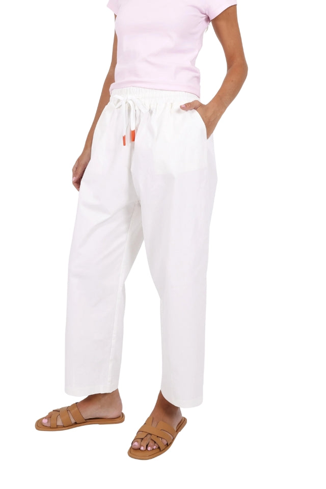 Charlie Barrel Jean - White