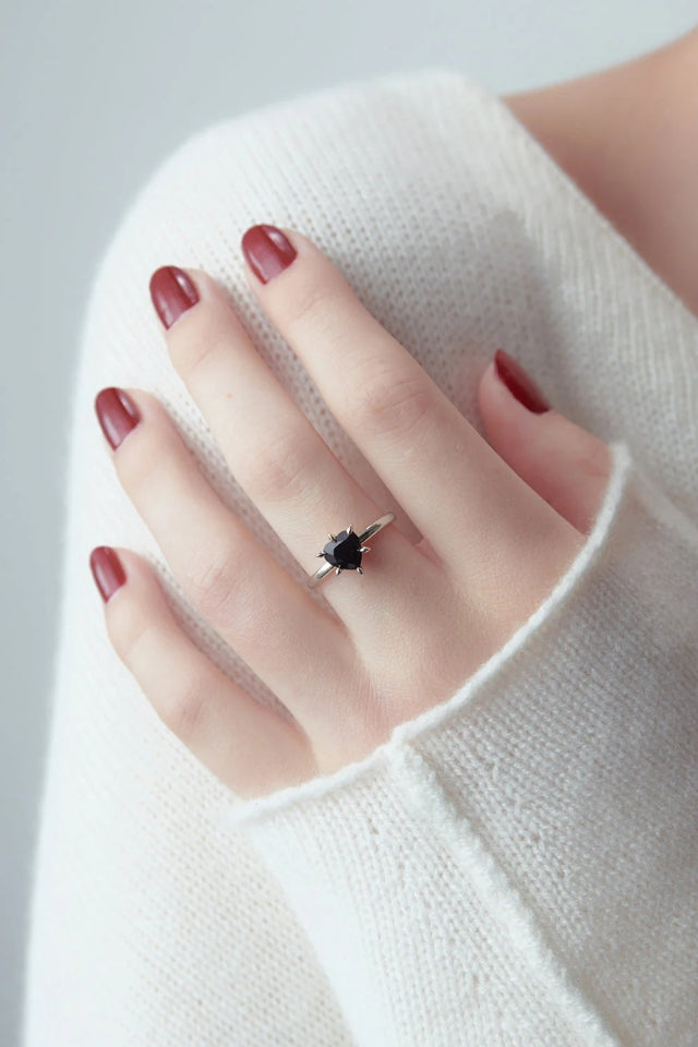 Cupids Heart Ring - Onyx