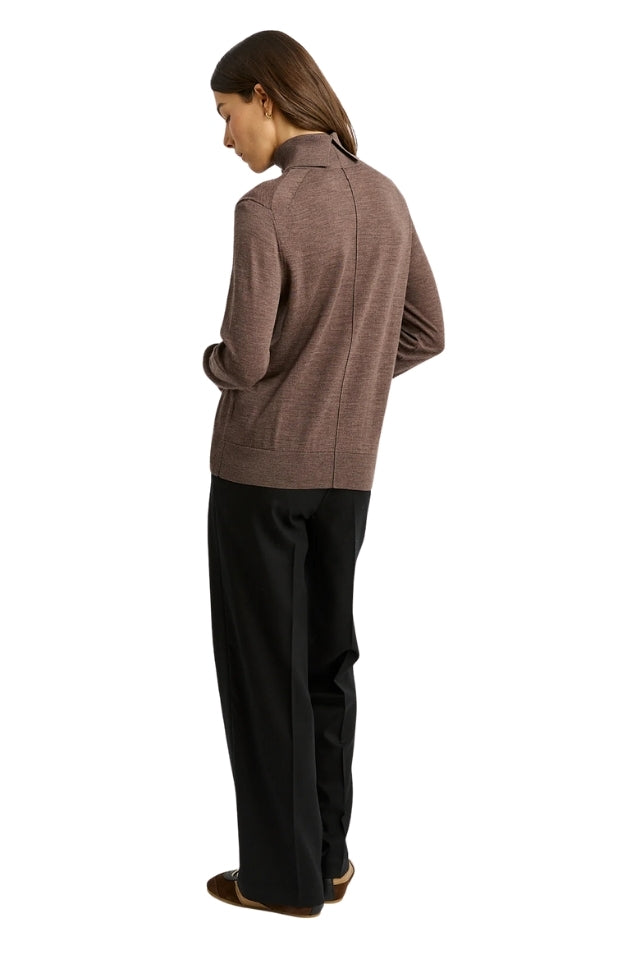 Extrafine Knit Turtle - Mocha