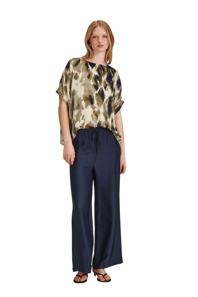 Gabbie Print Top - Navy/Khaki