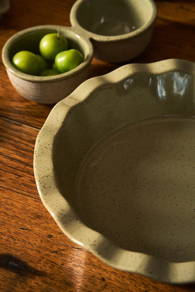 Kitchen Life Pie Dish - Peppercorn