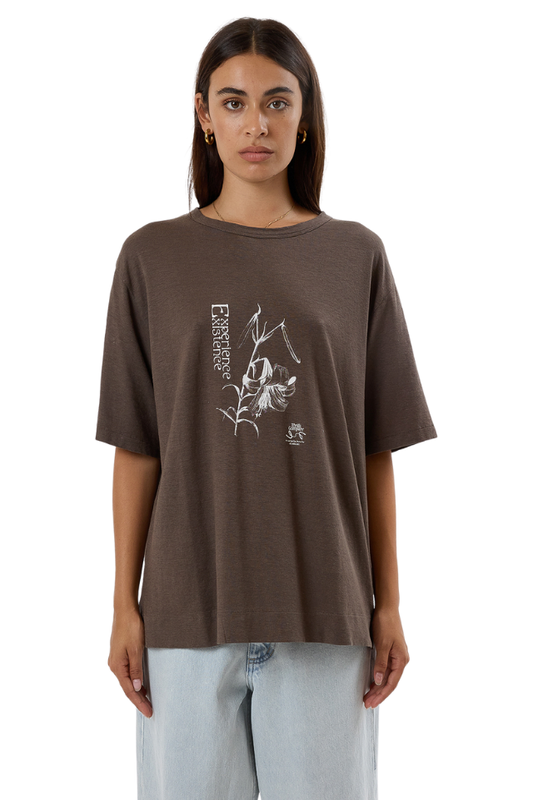 Lilium Hemp Box Tee