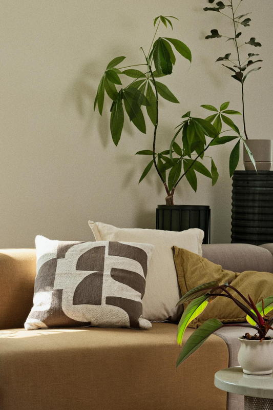 Linn Cushion - Dull Gold