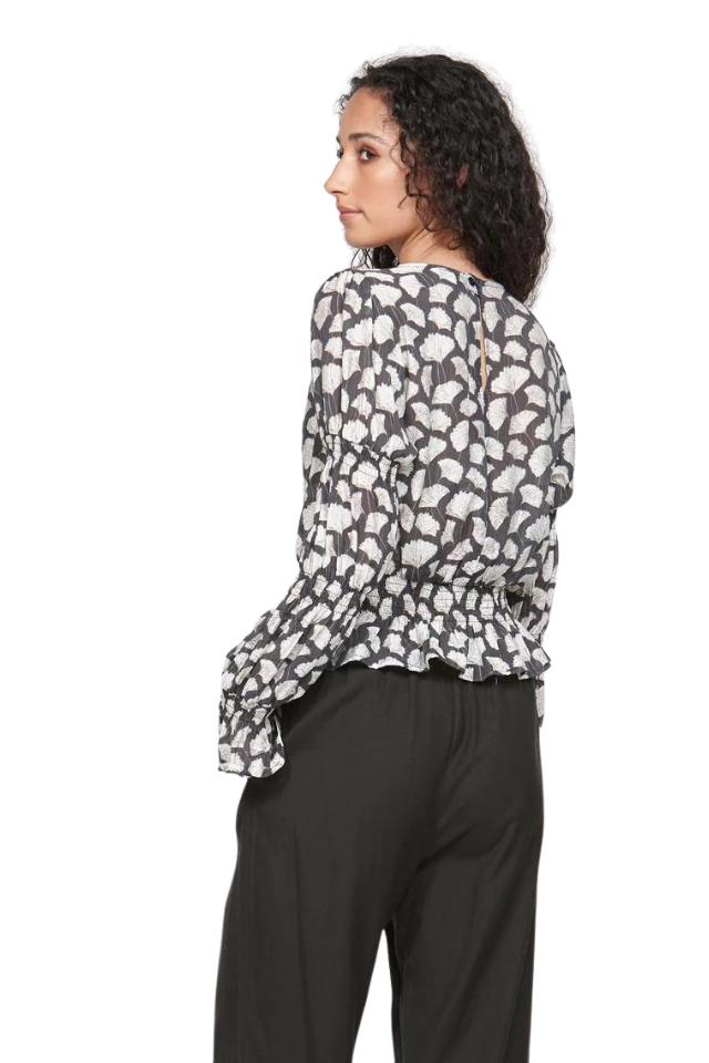 Nars Top