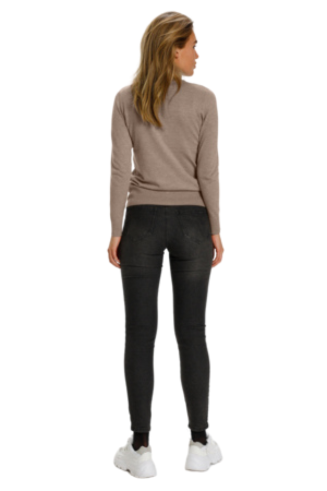 Mila Rollneck Knit