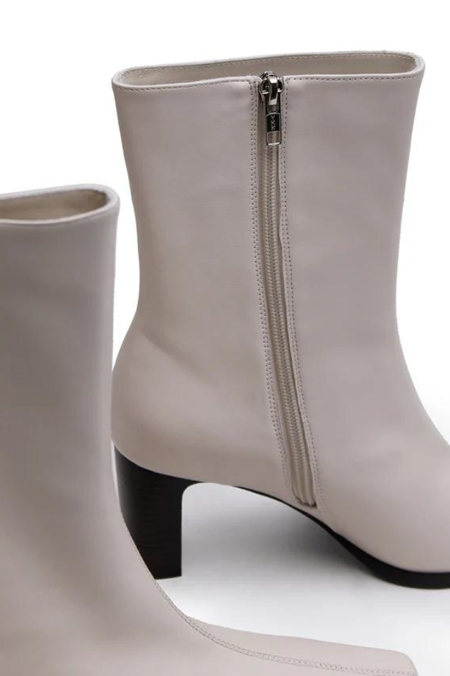 Nineties Mid Boot