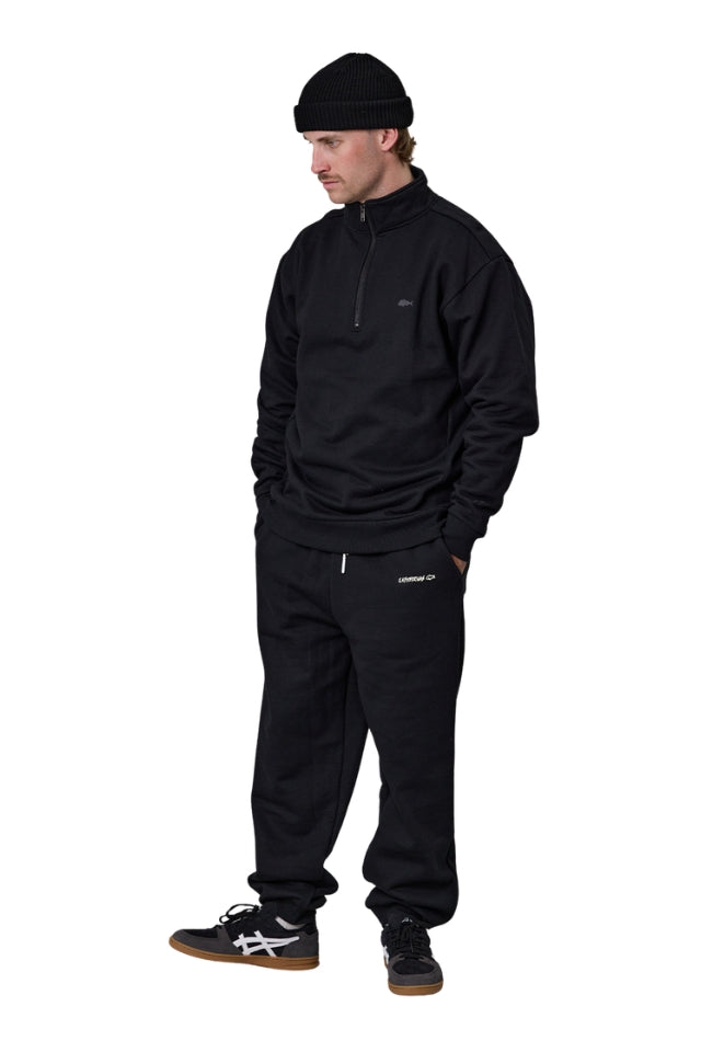 Stamp Coastal 1/4 Zip - Black