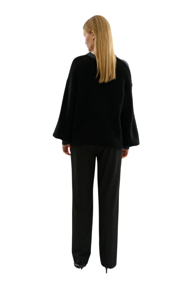 Suleima O'Neck Pullover Knit