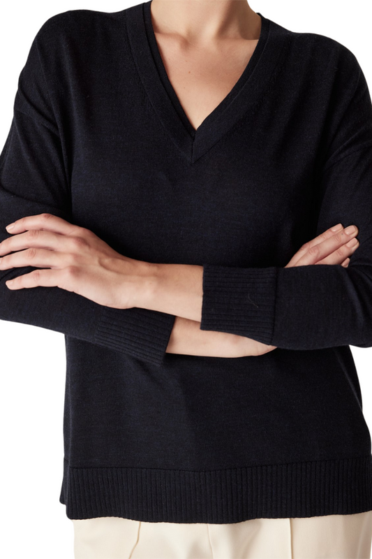 The Saxon Fine Merino Jumper - Midnight Navy