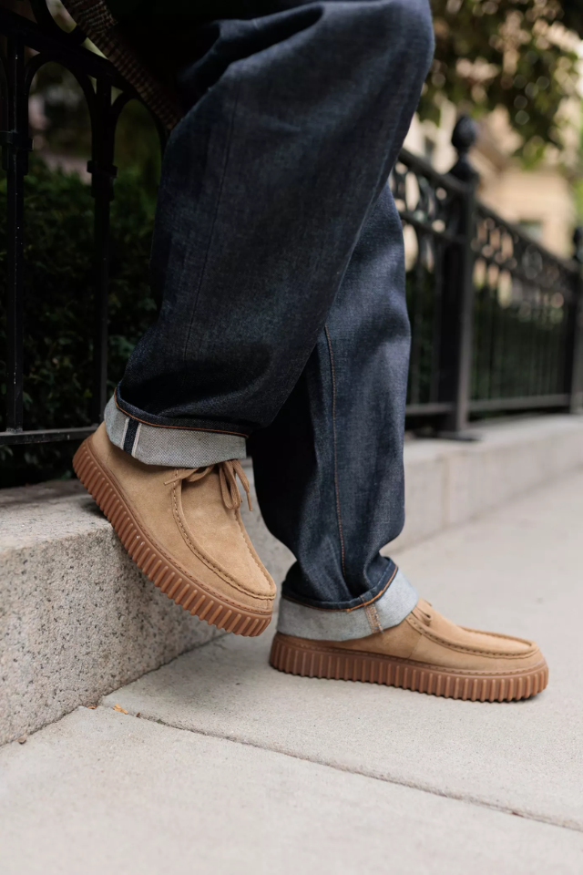Torhill Lo - Dark Sand Suede