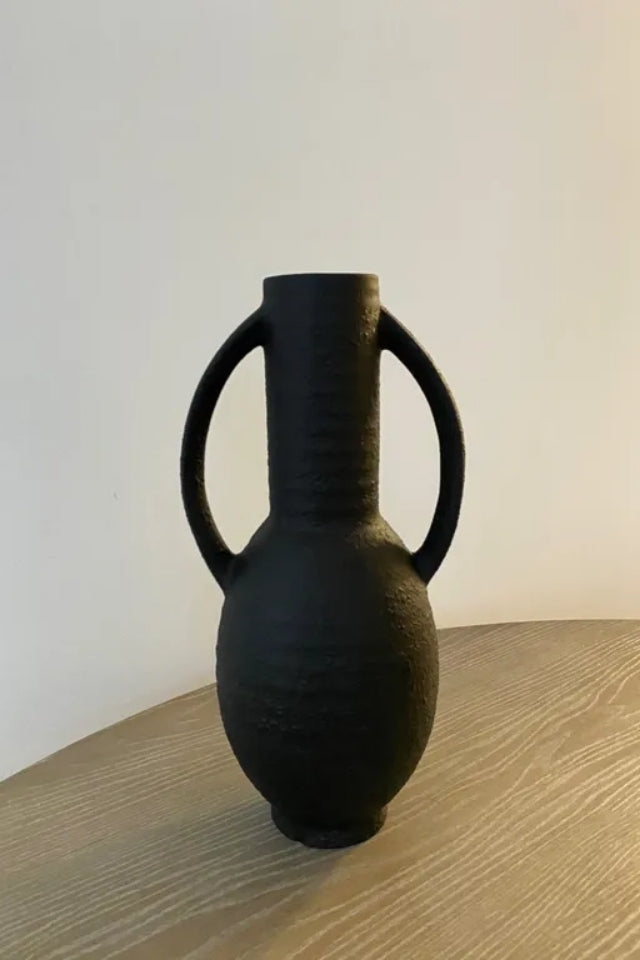 Yurak Long Neck Vessel