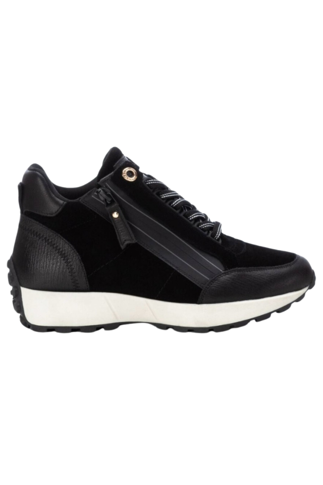 Sneaker