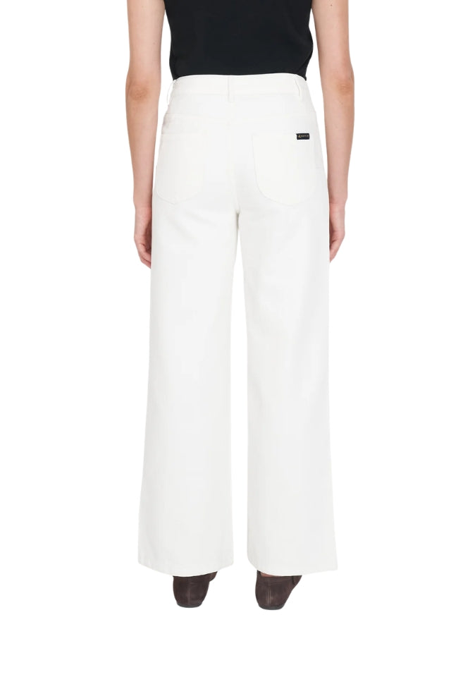 Straight Talker Jean - White