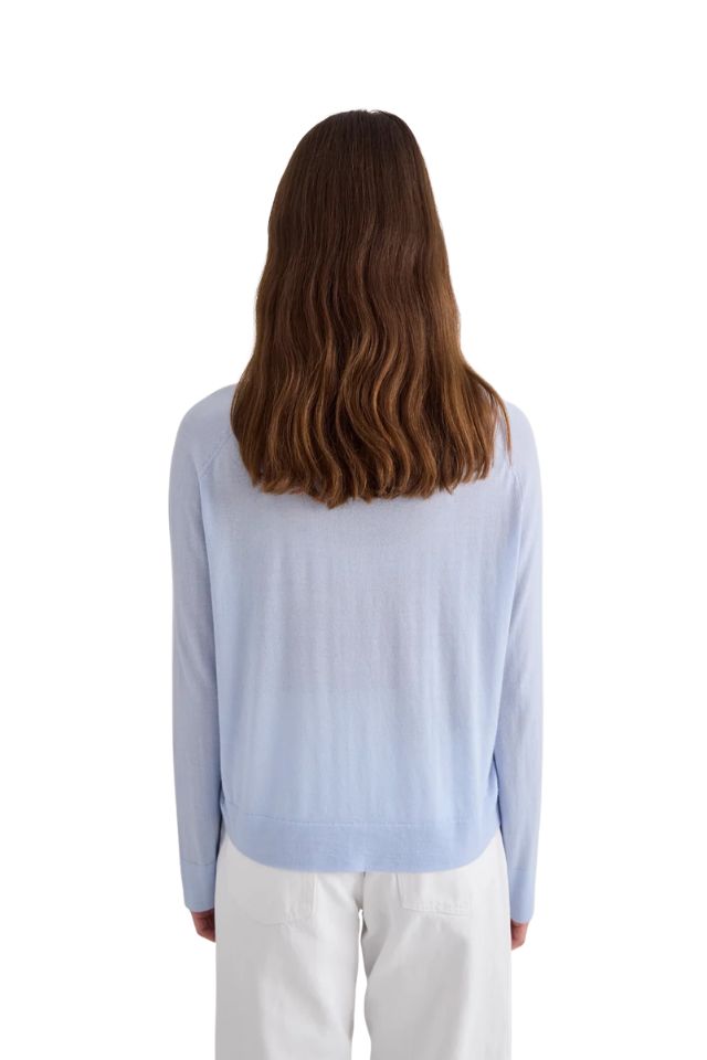 Featherlight Cashmere V-Neck - Pale Blue