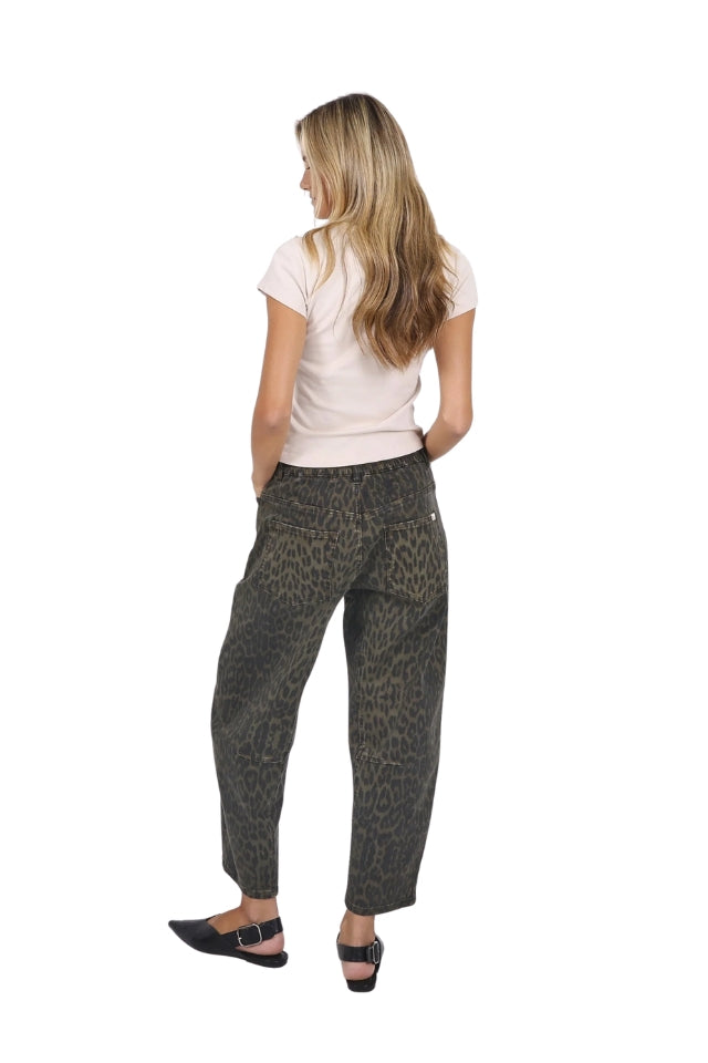 Leo Barrel Jean - Khaki Leopard