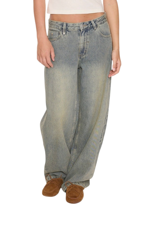 Sloane Low Rise Barrel Jean - Granite Green Tint
