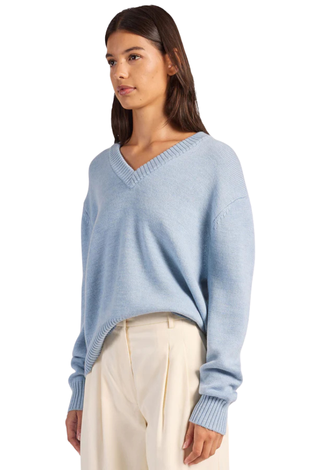 Merino V-Neck - Bleach Blue