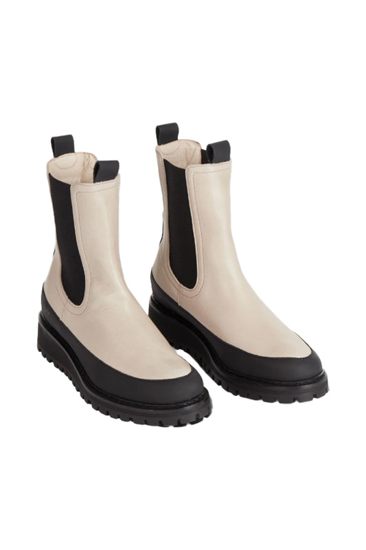 Ivylee Iowa Boot Off White Black