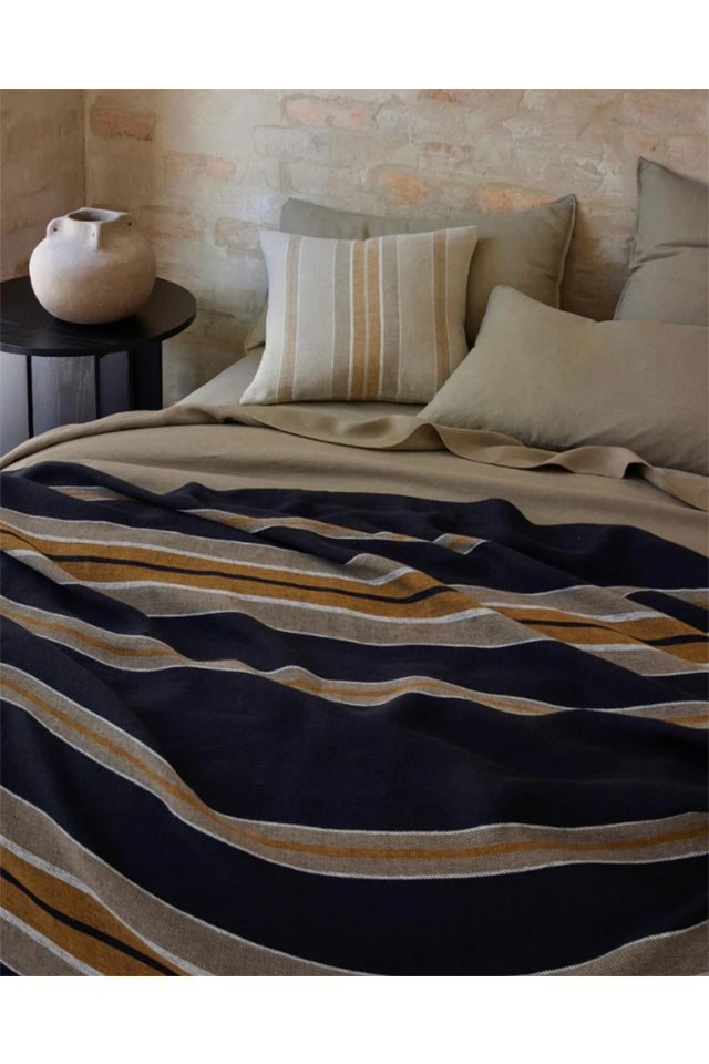 16548 Weave Franco Throw Shadow