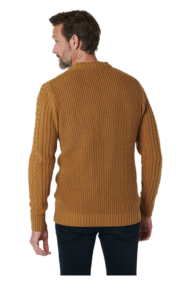 17210828 No Excess Crewneck Cable Knit Pullover Dark Fudge 