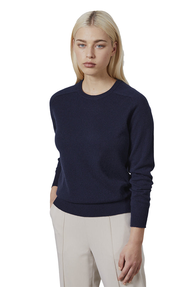 LN0063 Laing Sam Cashmere Crew Navy