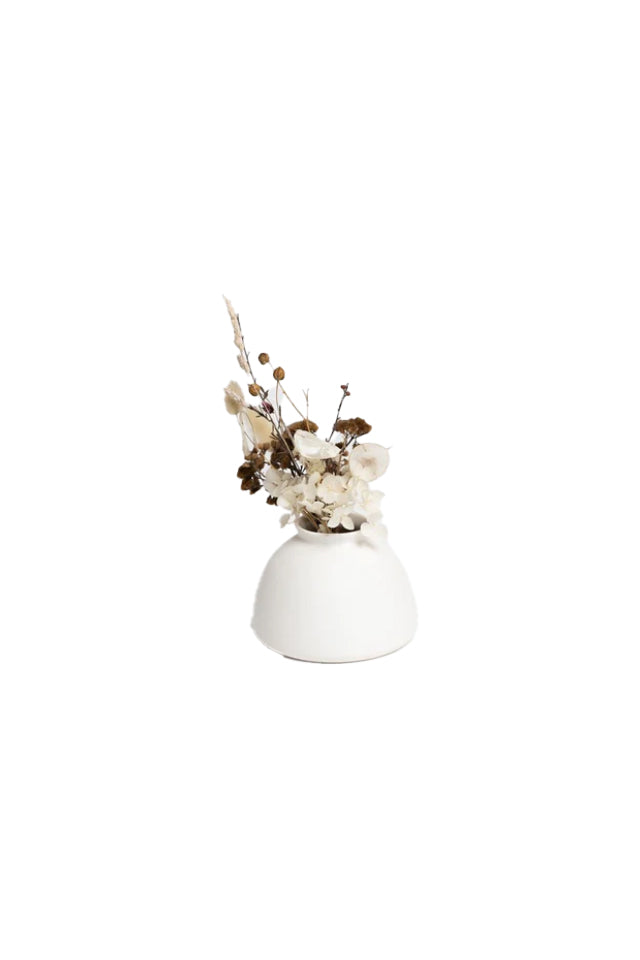 QV91739 Harmie Vase Beau White 